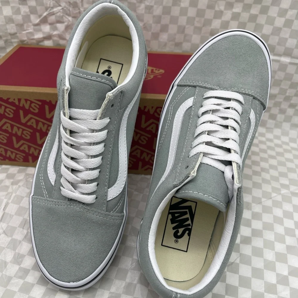 Vans WMNS Old Skool
Color Theory Pure Grey
VN000CR5EPO Sneakers - Picture 10 of 16
